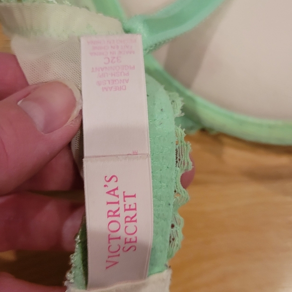 Victoria's Secret Red and Mint Underwire Lace Bra Bundle Size 32C - Picture 6 of 8